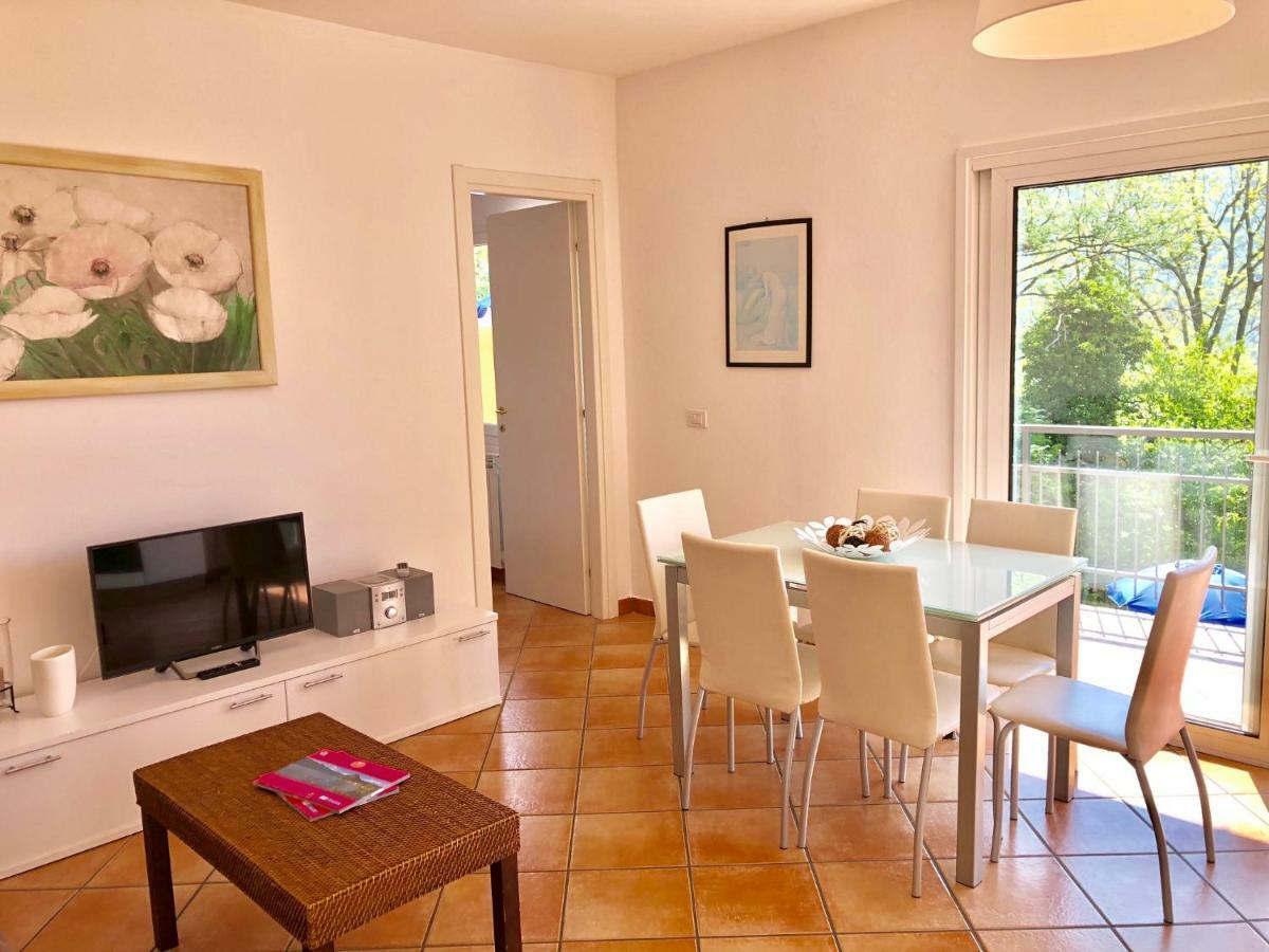 Residenza Ai Ronchi 1 2 6 Aparthotel Maccagno Exteriör bild